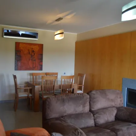 Frente Ao Mar Com Piscina De Agua Salgada