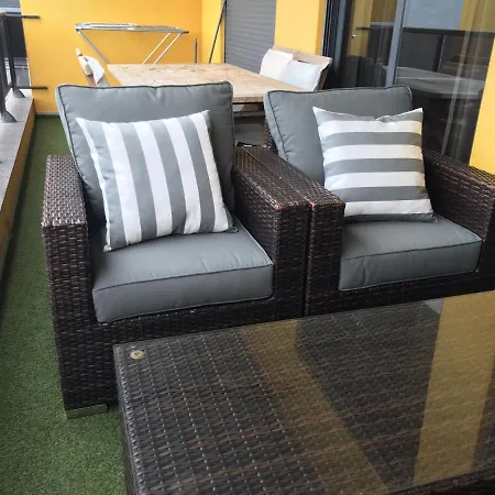 Apartamento Frente Ao Mar Com Piscina De água Salgada