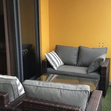 Frente Ao Mar Com Piscina De água Salgada Apartamento *