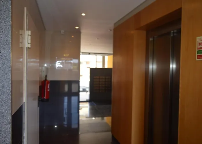 Frente Ao Mar Com Piscina De Agua Salgada Quarteira