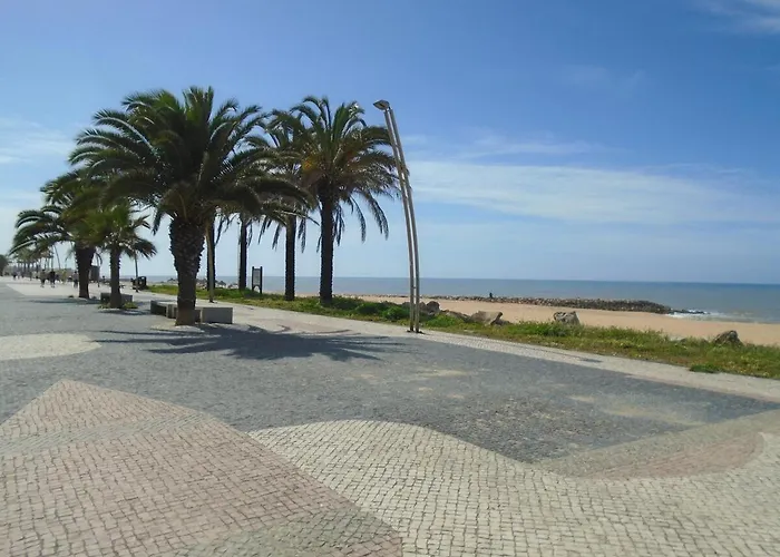 Frente Ao Mar Com Piscina De Agua Salgada * Картейра