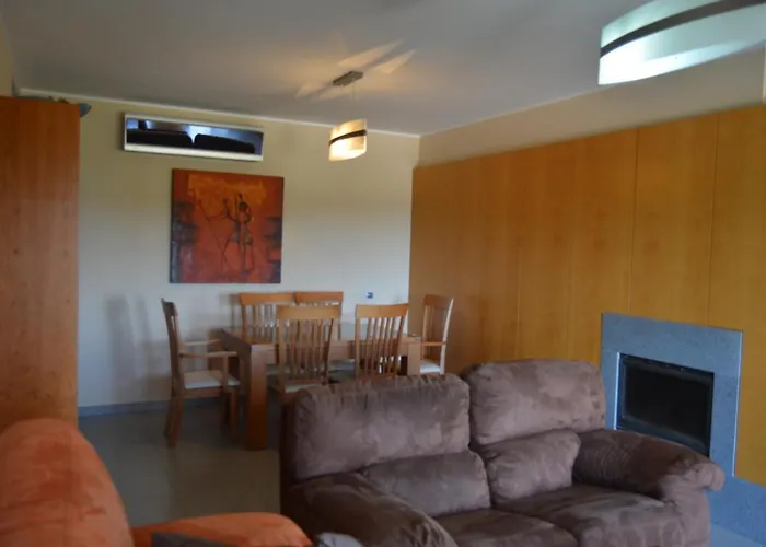 Frente Ao Mar Com Piscina De Agua Salgada