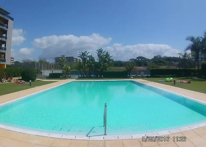 Frente Ao Mar Com Piscina De Agua Salgada Апартаменты Картейра