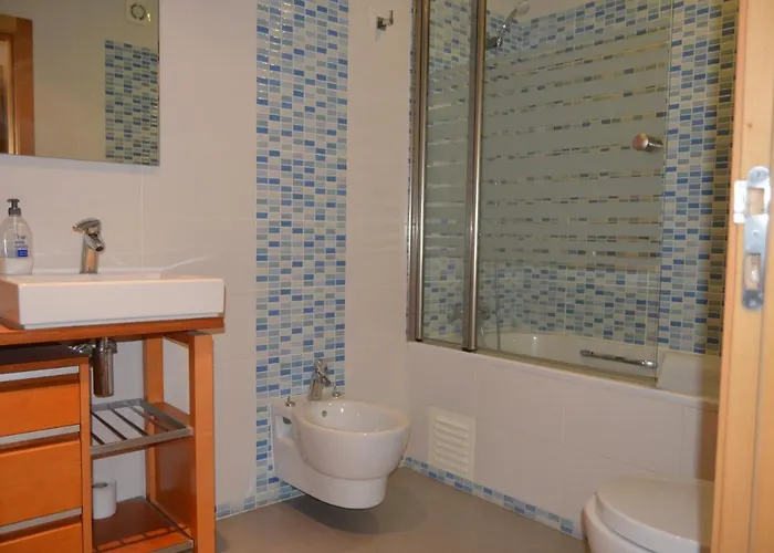 Frente Ao Mar Com Piscina De Agua Salgada *