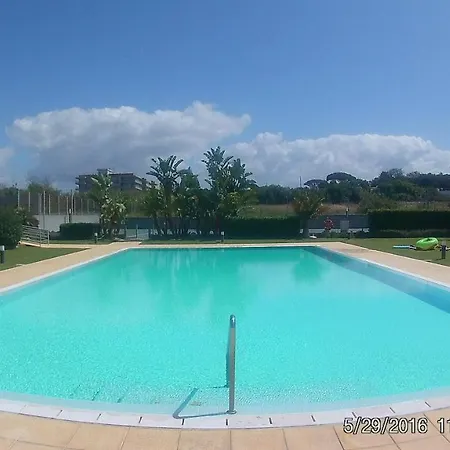 Frente Ao Mar Com Piscina De Agua Salgada Appartement Quarteira